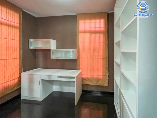 *****บ้านเดี่ยวมือสองนนทบุรี แบรนด์พฤกษา ม.ภัสสร7 รัตนาธิเบศร์ ถนนเมน! เนื้อที่ 60.1 ตร.ว. ฟังก์ชั่น 3 ห้องนอน 3 ห้องน้ำ ตกแต่ง Built-in ทั้งหลัง!  บนทำเลดีที่สุด ติดถนนใหญ่ เพียง 400 ม. จากรถไฟฟ้าสถานีบางพลู ใกล้เซ็นทรัลเวสต์เกต